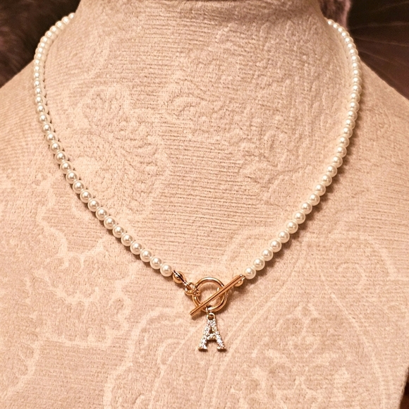 Gold Pearl Rhinestone 'A' Toggle Necklace N1P53 - Picture 1 of 5